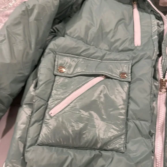 Mint Green Hooded Puffer Jacket - Picture 4 of 5